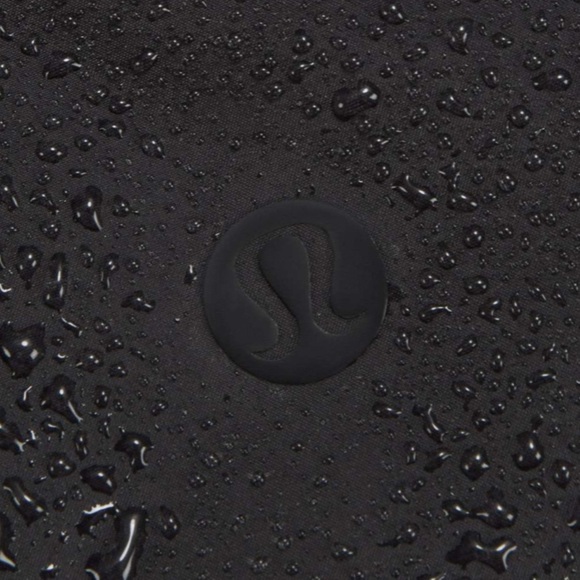 Lululemon Wunder Puff Super-Cropped Vest in Black RARE, Size 4 - Picture 6 of 13